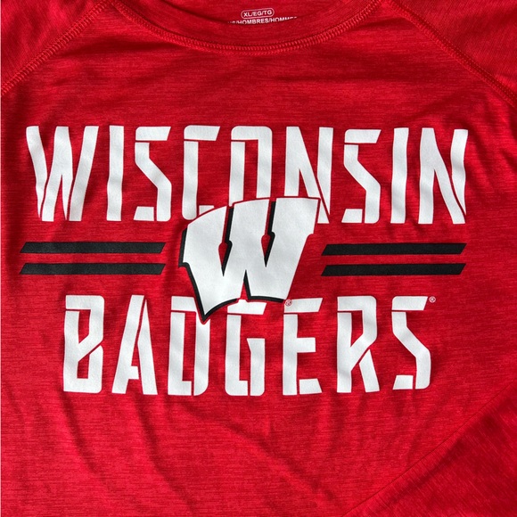 Fanatics Wisconsin Badgers Shirt - Picture 2 of 4